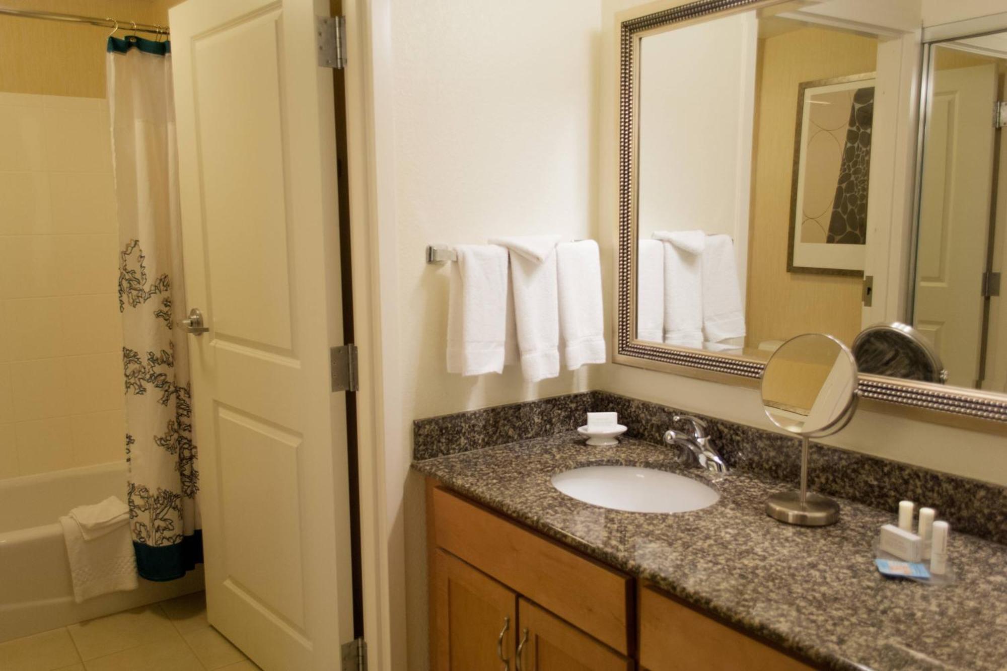 Residence Inn By Marriott Harrisburg Carlisle Buitenkant foto